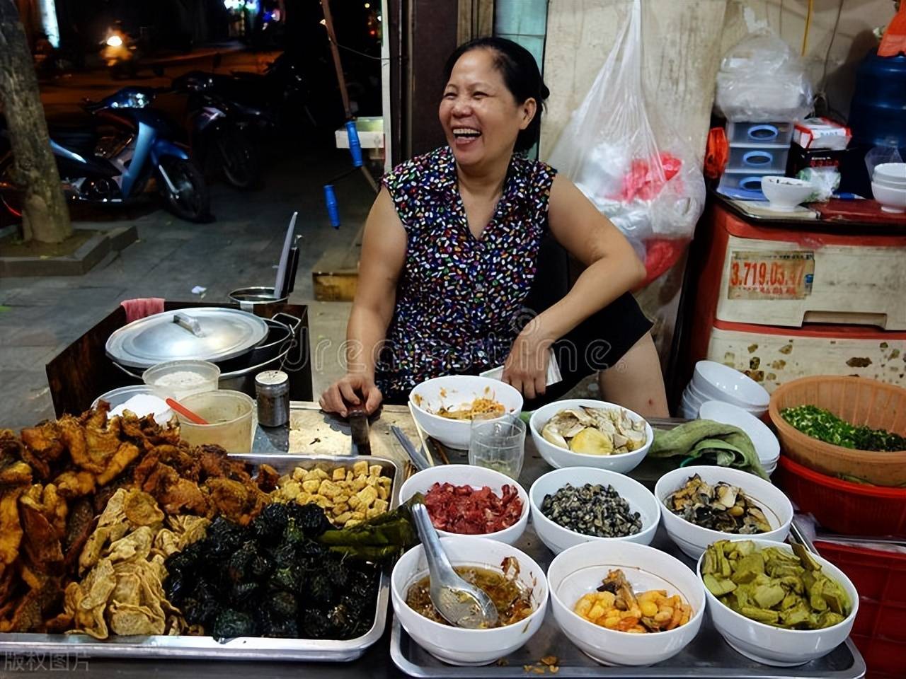 十元人民币能在越南买什么？中国一顿饭吃不饱，越南一顿饭能吃撑