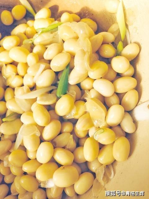 简单美味的自制炒黄豆教程