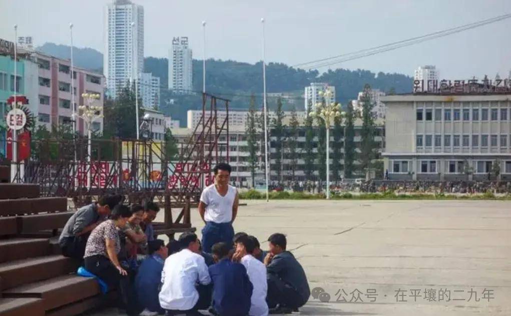 朝鲜街头实拍：5000朝币能买啥？